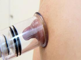 まな板ぺちゃパイなのに、乳頭だけニョキっと長ーい女の子たち。4時間 サンプル動画サムネイル